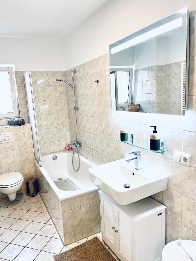 Modernes 3 Zimmer Apartment - Luise- Mit Wlan, Balkon Und Smart-Tv In City-Nahe! Erfurt Eksteriør billede